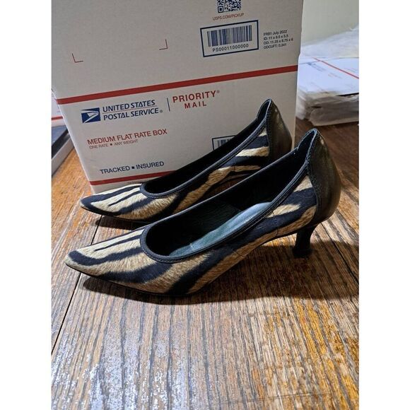 Sz 6M Couture Donald J Pliner Emmy Tiger Stripped Kitten Heel Pump Dress Shoes - Picture 4 of 8